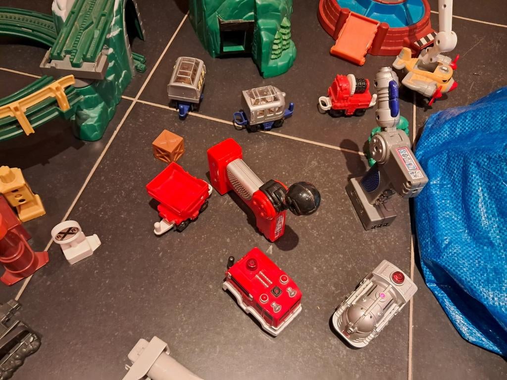 Fisher Price Geotrax met 2 treintjes en 2 afstandsbediening, Enlèvement