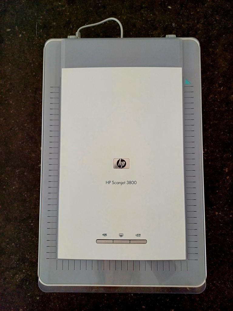 HP Scanjet 3800/Scan ook 2 formaten van dias, Computers en Software, Ophalen of Verzenden, Zo goed als nieuw