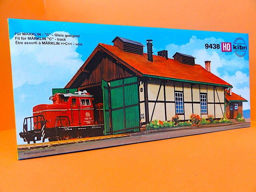 Depot voor 2 locomotieven - Kibri 9438 - H0 - 1:87, Hobby en Vrije tijd, Overige merken, Gelijkstroom of Wisselstroom, Brug, Tunnel of Gebouw