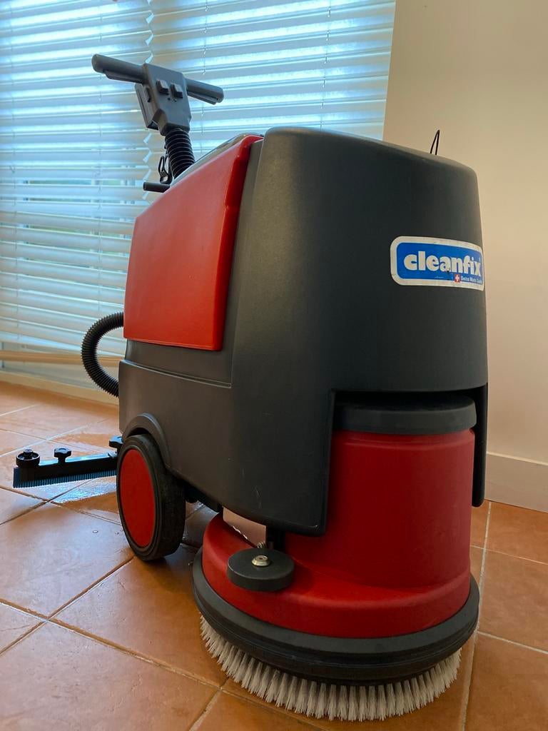 Autolaveuse/sécheuse occasion Cleanfix RA 431 B, Enlèvement, Utilisé, Machine de nettoyage à brosse