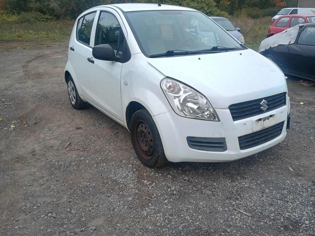 SUZUKI SPLACH, Auto's, Suzuki, Voorwielaandrijving, 4 zetels, Stof, 4 cilinders
