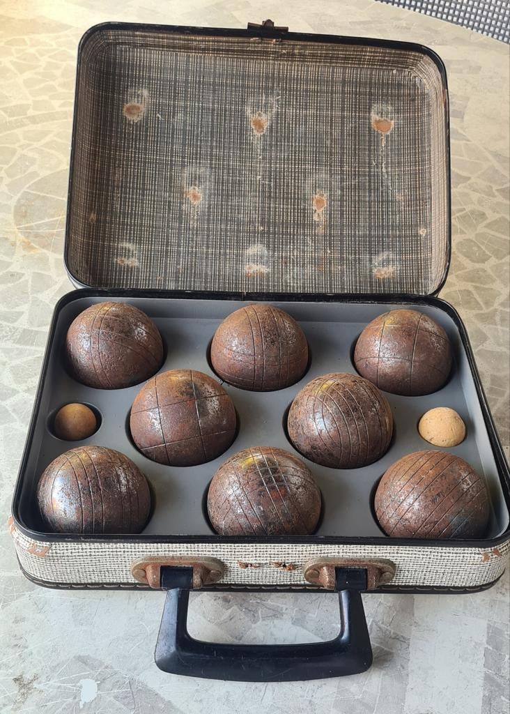 authentieke petanqueballen in originele kistje, Antiek en Kunst, Ophalen