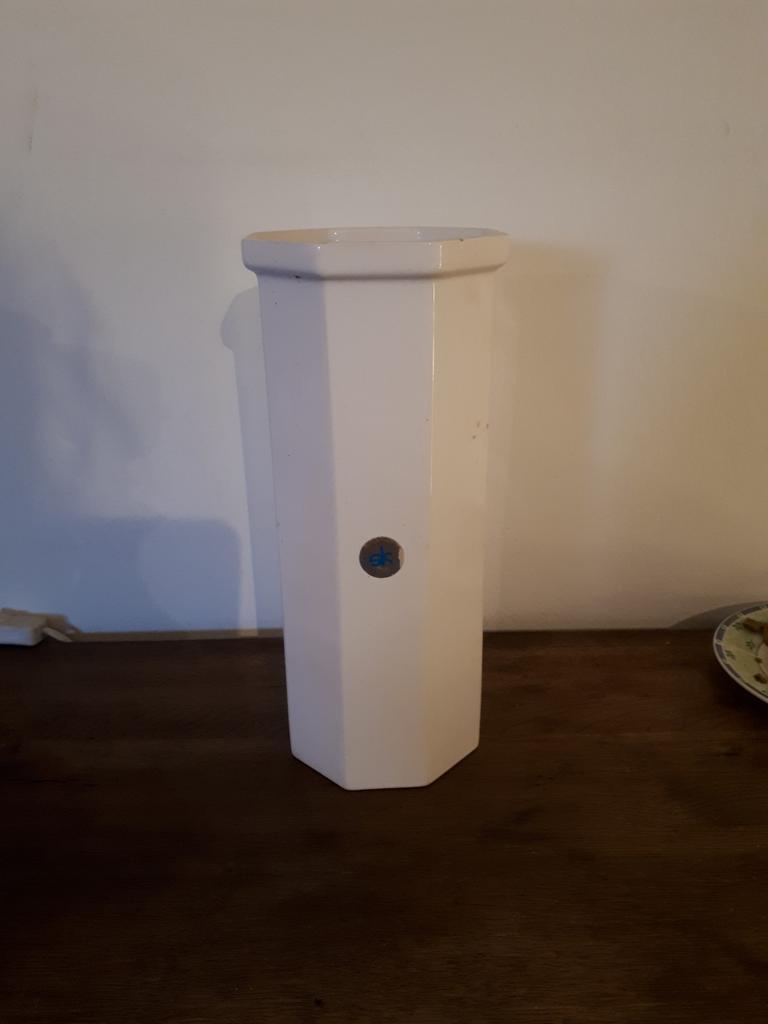 Magnifique vase blanc octogonal, Enlèvement ou Envoi