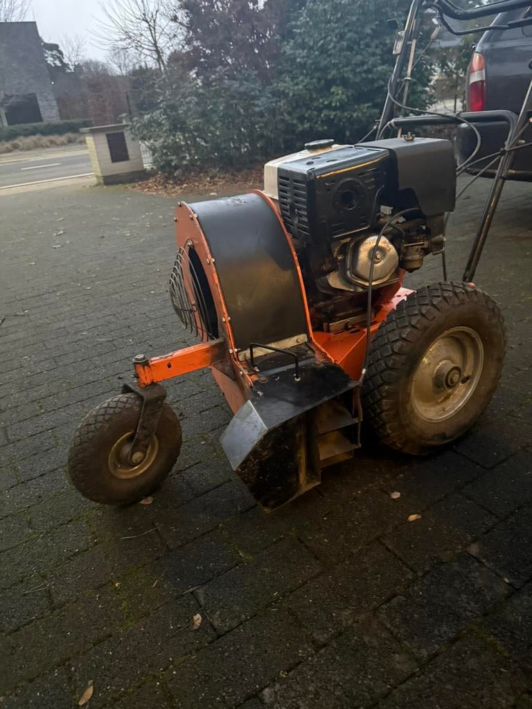 Bladblazer honda, Ophalen