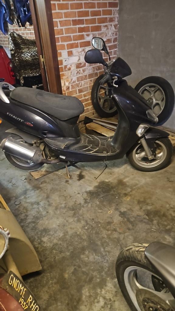 Kymco 50 cc, Fietsen en Brommers, Ophalen, Zo goed als nieuw, Kymco