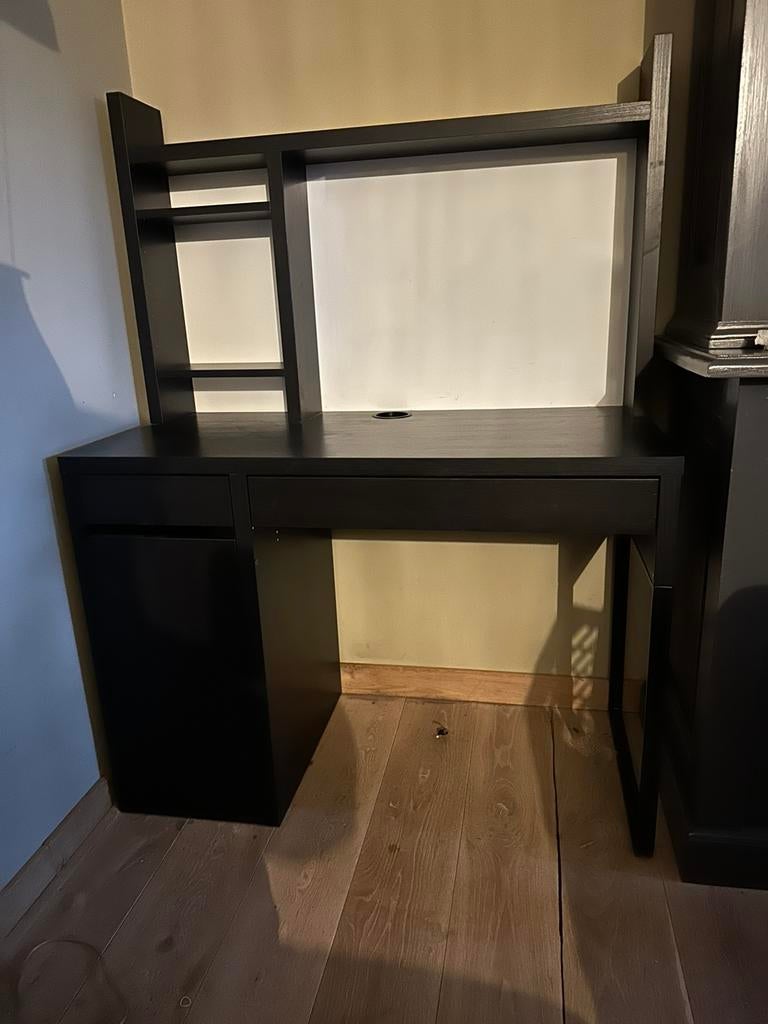 Bureau Ikea Micke avec attache, Enlèvement