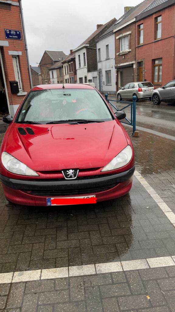Peugeot 206 Annee 2000 ( juste échange voiture), Autos, Rouge, Achat, Essence