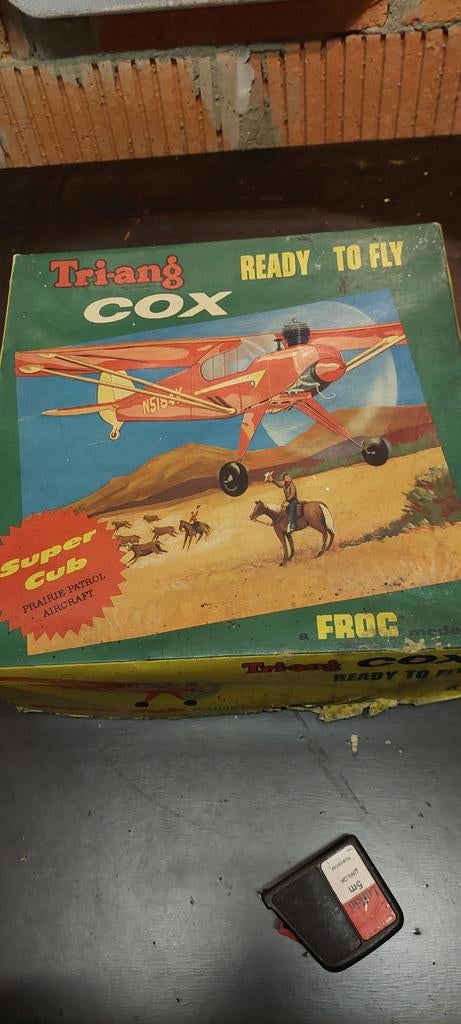 Vintage modelvliegtuig uit 1966, Antiek en Kunst, Ophalen