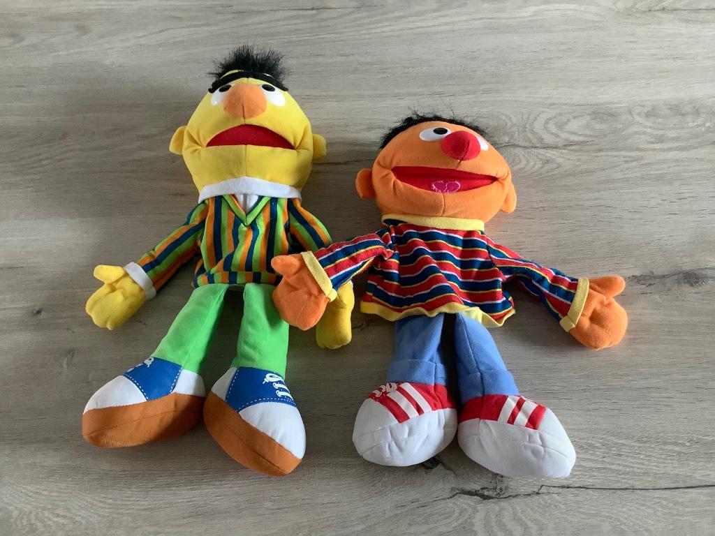 Sesamstraat Bert & Ernie handpoppen (33-40 cm) (2016), Kinderen en Baby's, Speelgoed | Knuffels en Pluche, Overige merken, Overige karakters