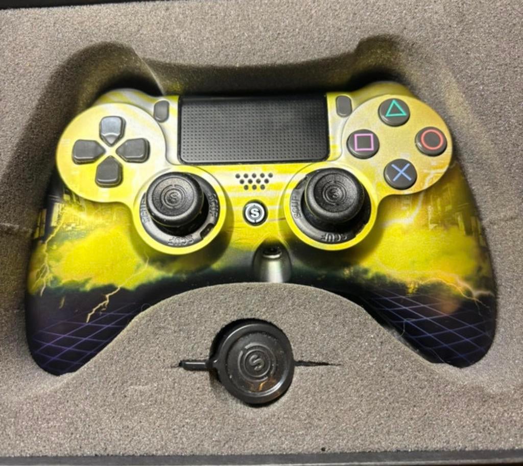 Scuf impact controller, Games en Spelcomputers, Verzenden, Zo goed als nieuw, Controller