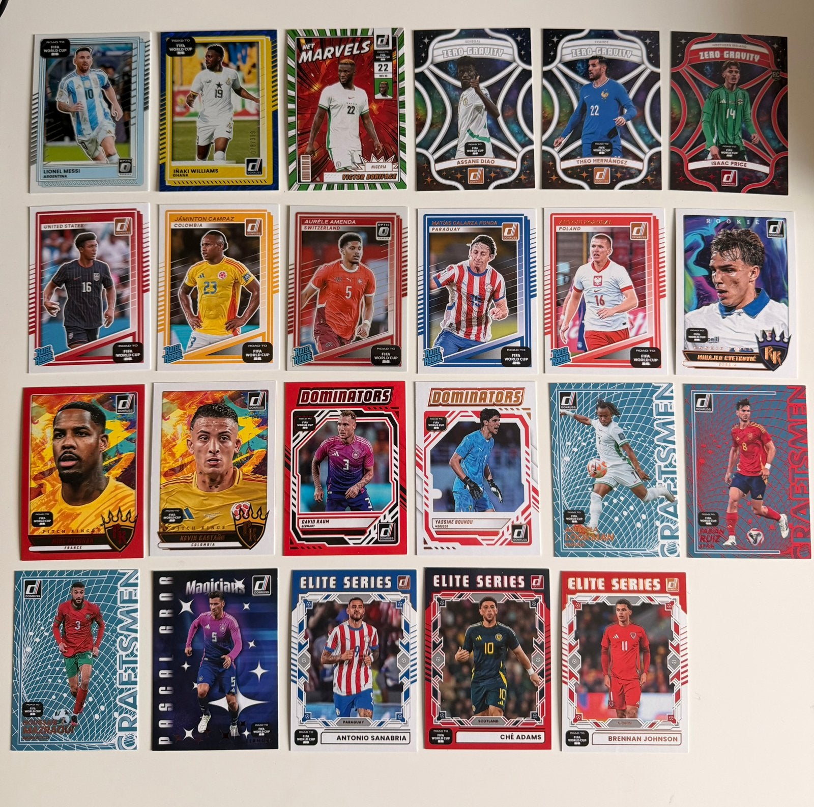 MESSI - groot lot Panini Donruss trading cards, Ophalen of Verzenden, Nieuw, Meerdere plaatjes