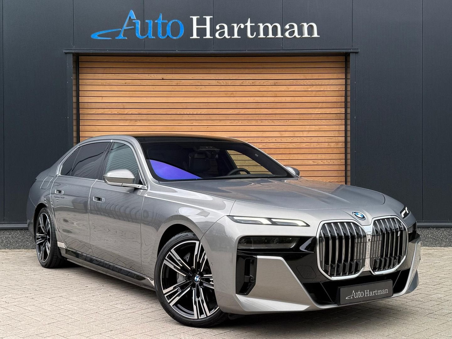 BMW i7 xDrive60 106 kWh THEATRE|4W-BESTURING|MASSAGE & STOEL, Argent ou Gris, Achat, 106 kWh, Carnet d'entretien