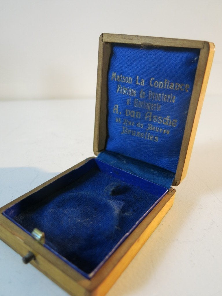 Montre de poche ancienne en bois 1905, Enlèvement ou Envoi, Montre de poche