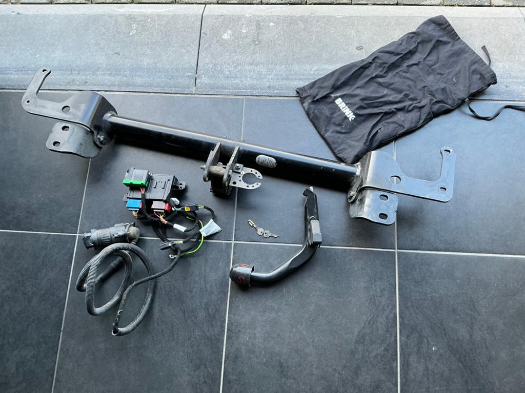 Afneembare trekhaak+13-pins kabelset Peugeot vanaf 2019, Auto-onderdelen, Ophalen, Gebruikt