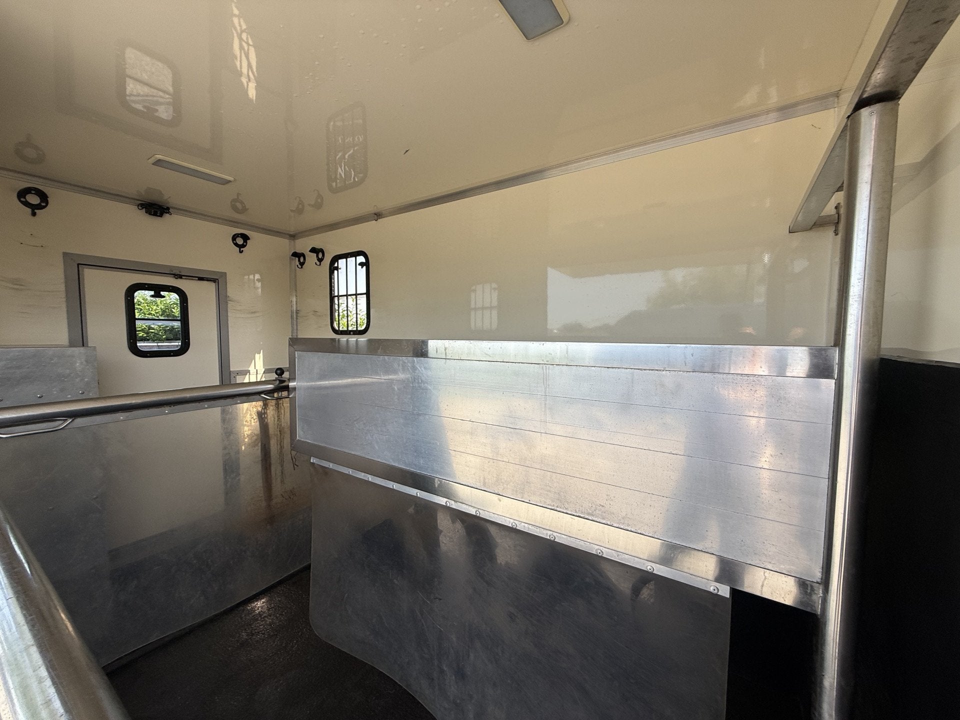 Mercedes-Benz Sprinter | HORSETRUCK | TVW | CLASSIC 3XL | 20, Weduwestraat 12
4884MV  WERNHOUT, NL, Paardenwagentje NL | MVV HORSETRUCKS