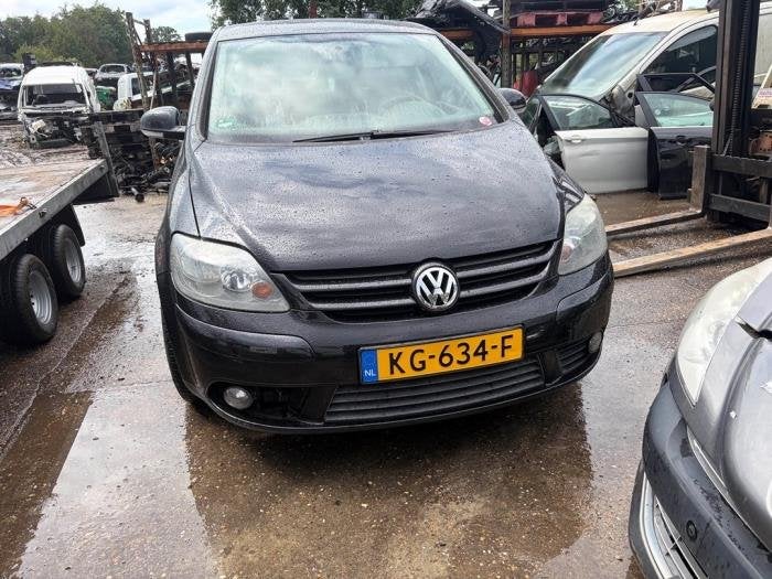 Voorbumper van een Volkswagen Golf Plus, Auto-onderdelen, Gebruikt, -, Volkswagen, -