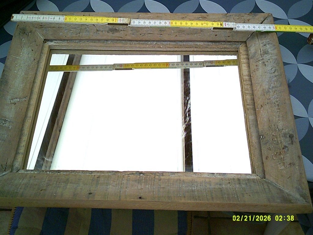 Spiegel met ruw houten kader.50../40 ZGST., Minder dan 50 cm, Ophalen of Verzenden, Zo goed als nieuw, Minder dan 100 cm