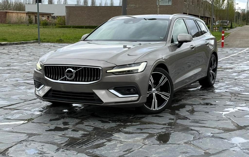 Volvo v60 2.0d Automaat Inscription/Full option, 4 cilinders, 110 g/km, 0 kg, Leder