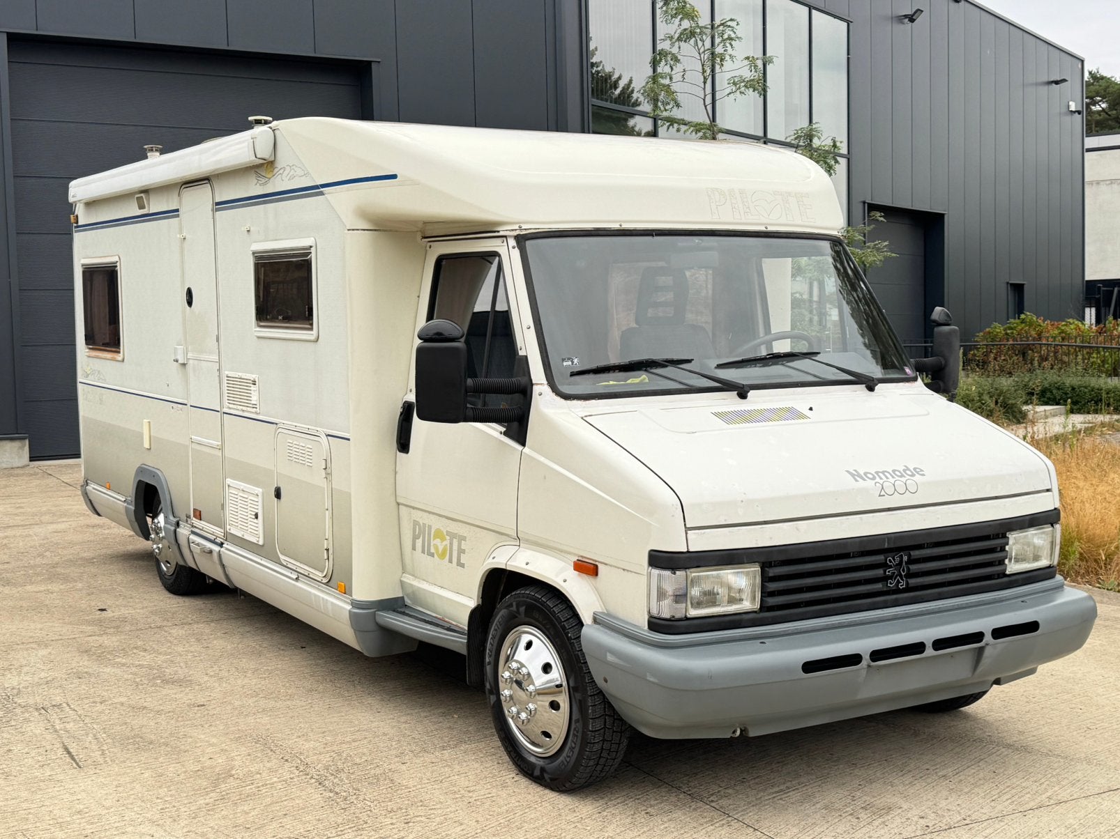 Mobilhomes Peugeot J5 PILOTE Chassie 2.5Turbo-Diesel Gekeurd, Caravanes & Camping, Camping-cars, Boîte manuelle, Pilote, Diesel