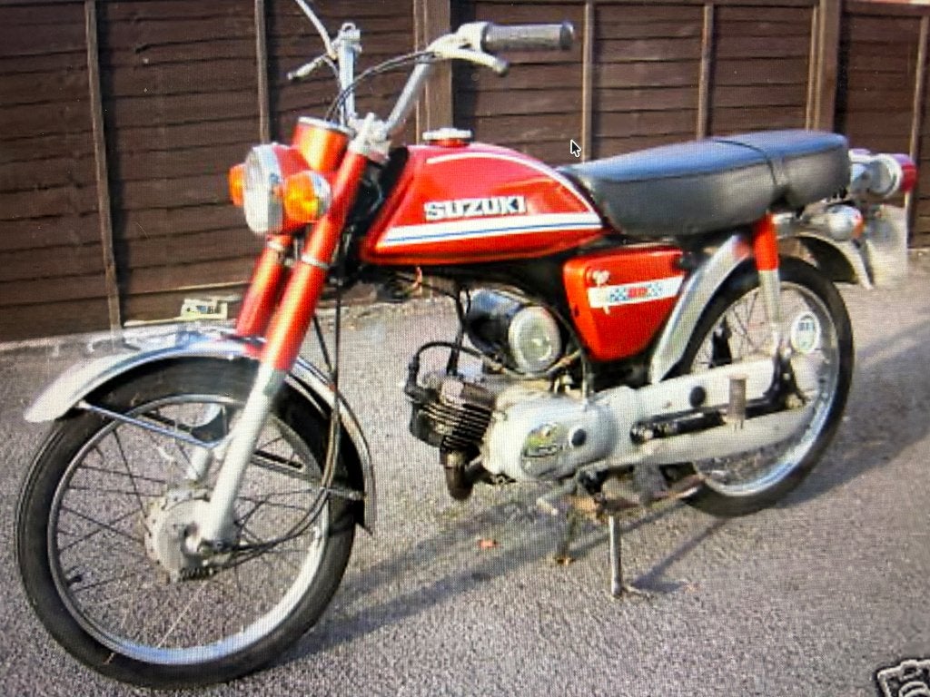 Suzuki a50 a/100 zadelhoes, Enlèvement ou Envoi, Neuf