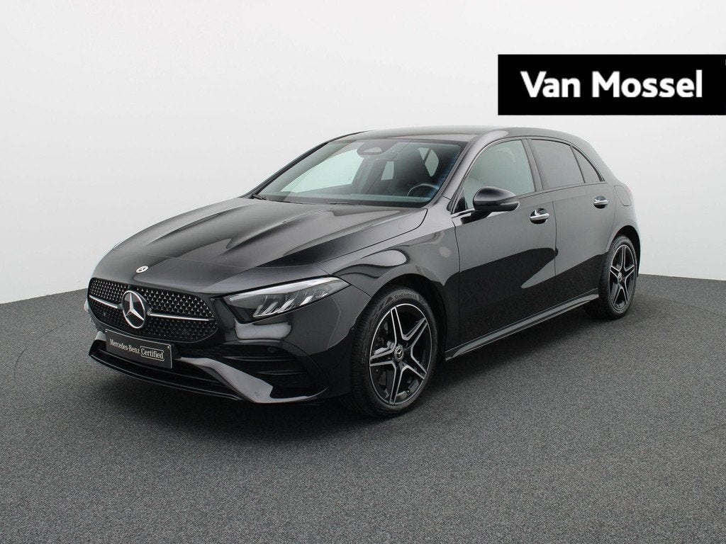 Mercedes-Benz A 250 e AMG Line + PANORAMISCH DAK + CARPLAY +, Auto's, Stof, Zwart, 4 cilinders, 16 kWh