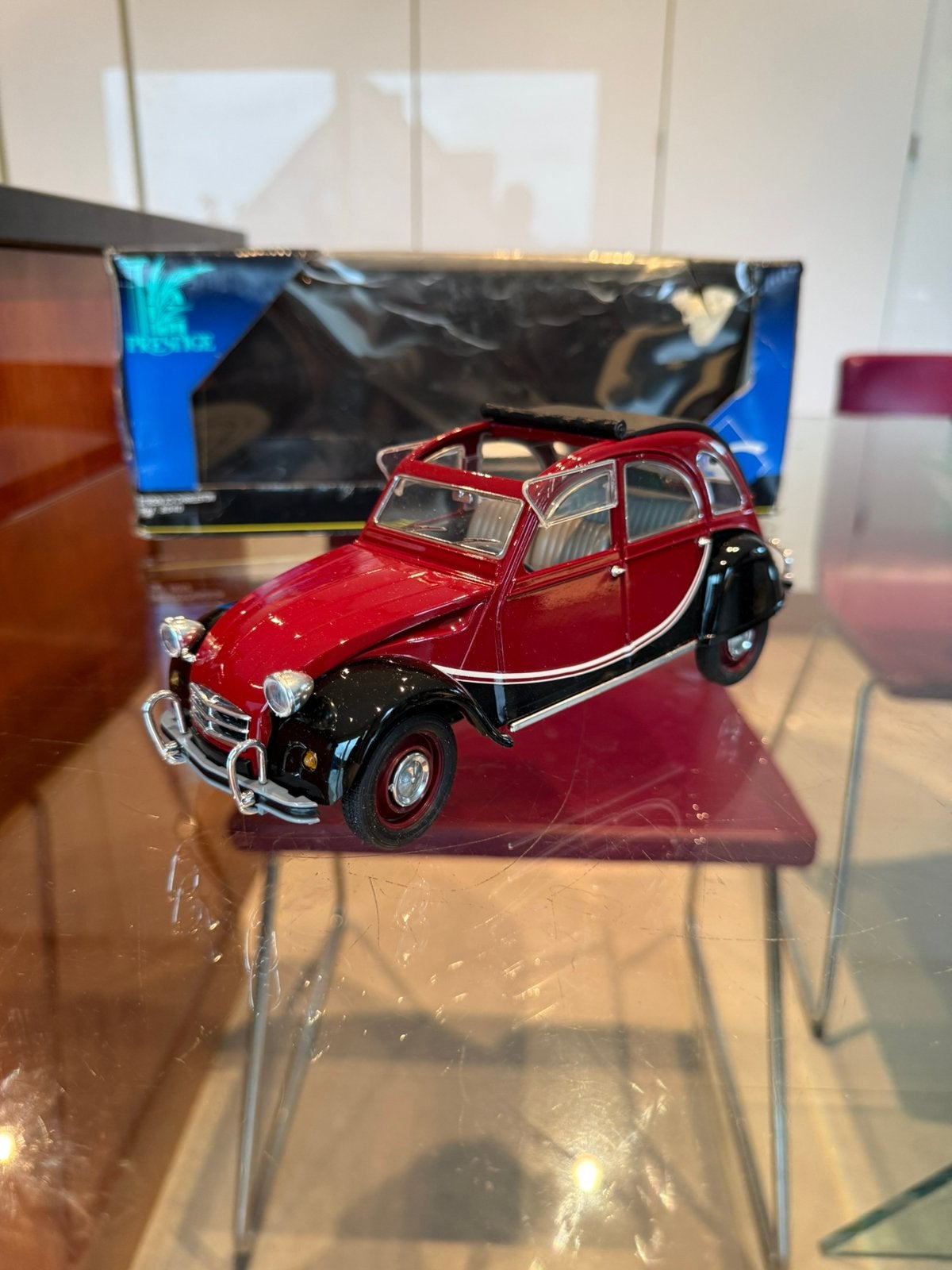 Édition prestige  Citroën 2CV6 Charleston (1982) 1:18 Solido, Enlèvement ou Envoi, Comme neuf, Voiture, Solido
