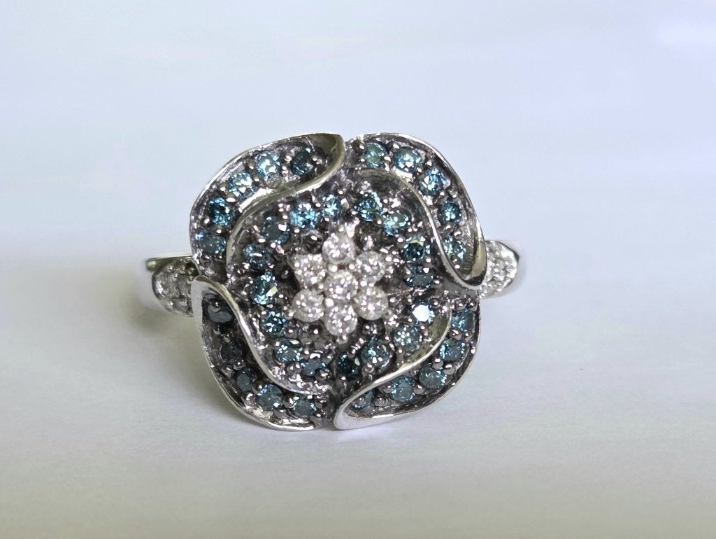 Zilveren ring blauwe/groene diamanten en diamant. 2026/643, Blauw, 19 tot 20, Ophalen of Verzenden, Zo goed als nieuw