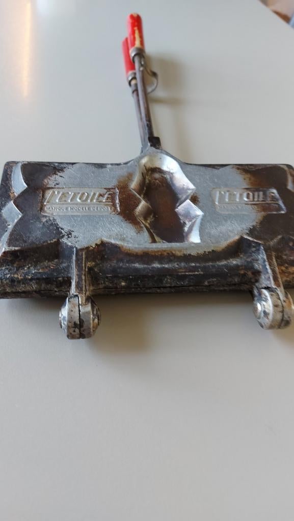 Vintage tosti of wafelijzer. Merk L'etoile, Enlèvement