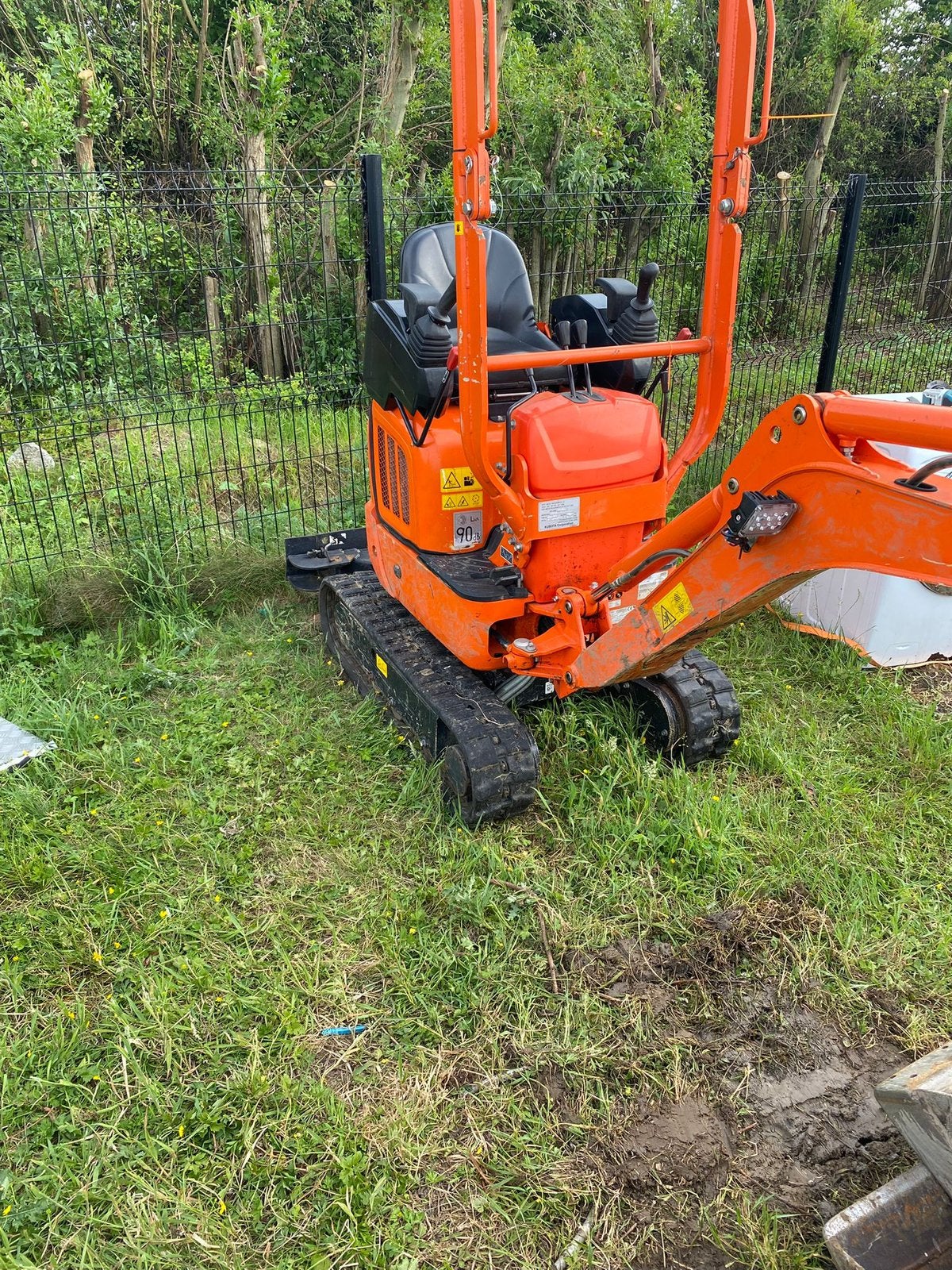 Kubota u10-5 bj2022 avec 450 heures et 2 bacs, Articles professionnels, Machines & Construction | Grues & Excavatrices, Enlèvement