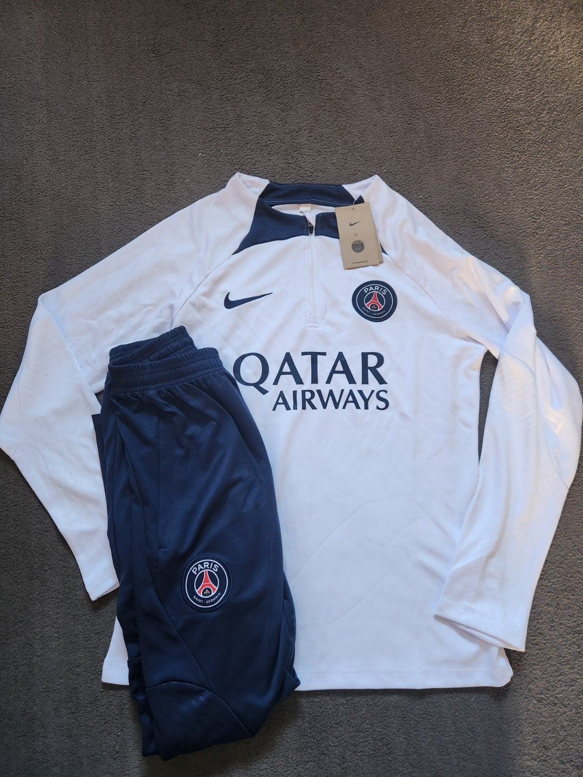 Training PSG S, Enlèvement ou Envoi