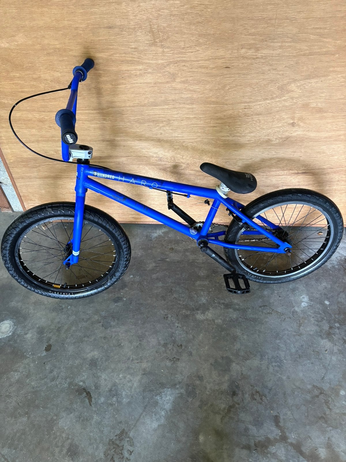 Bmx Haro 3 hundred, Fietsen en Brommers, Ophalen, Zo goed als nieuw