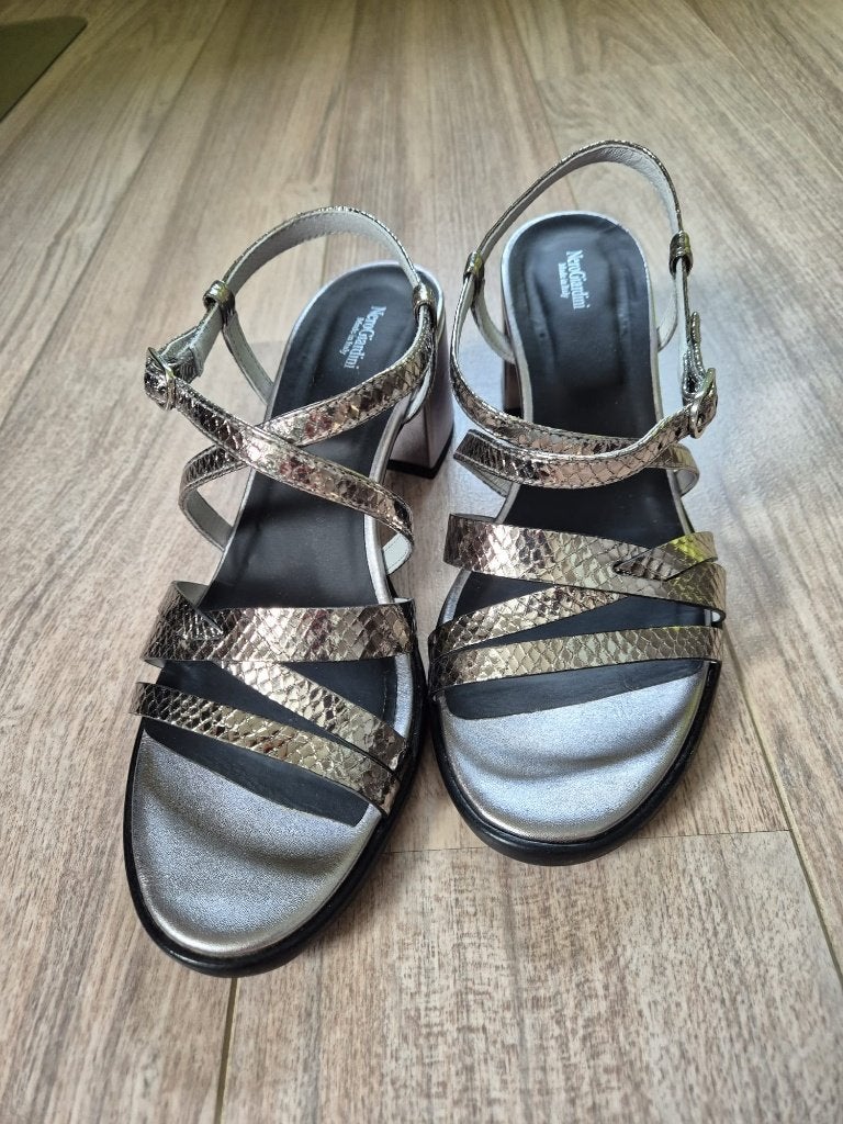 Sandalen Nero Giardini, Enlèvement ou Envoi, Comme neuf