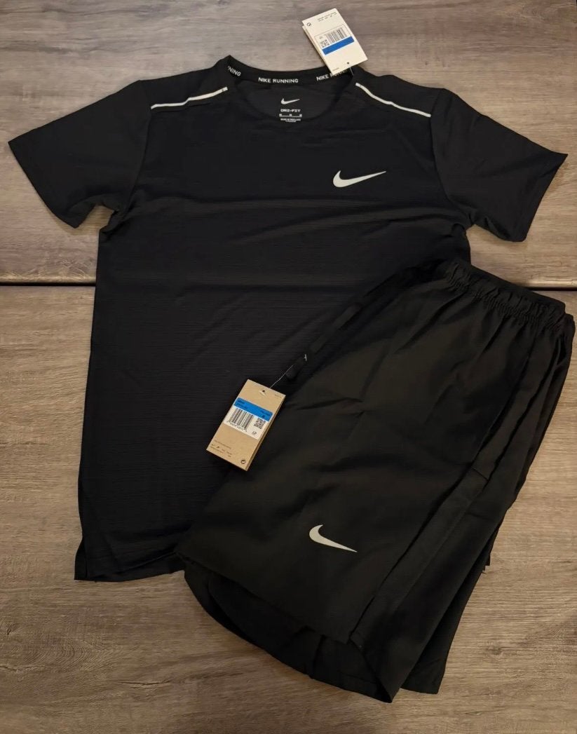 Ensemble nike, Vêtements | Hommes, Vêtements de sport, Enlèvement ou Envoi, Comme neuf