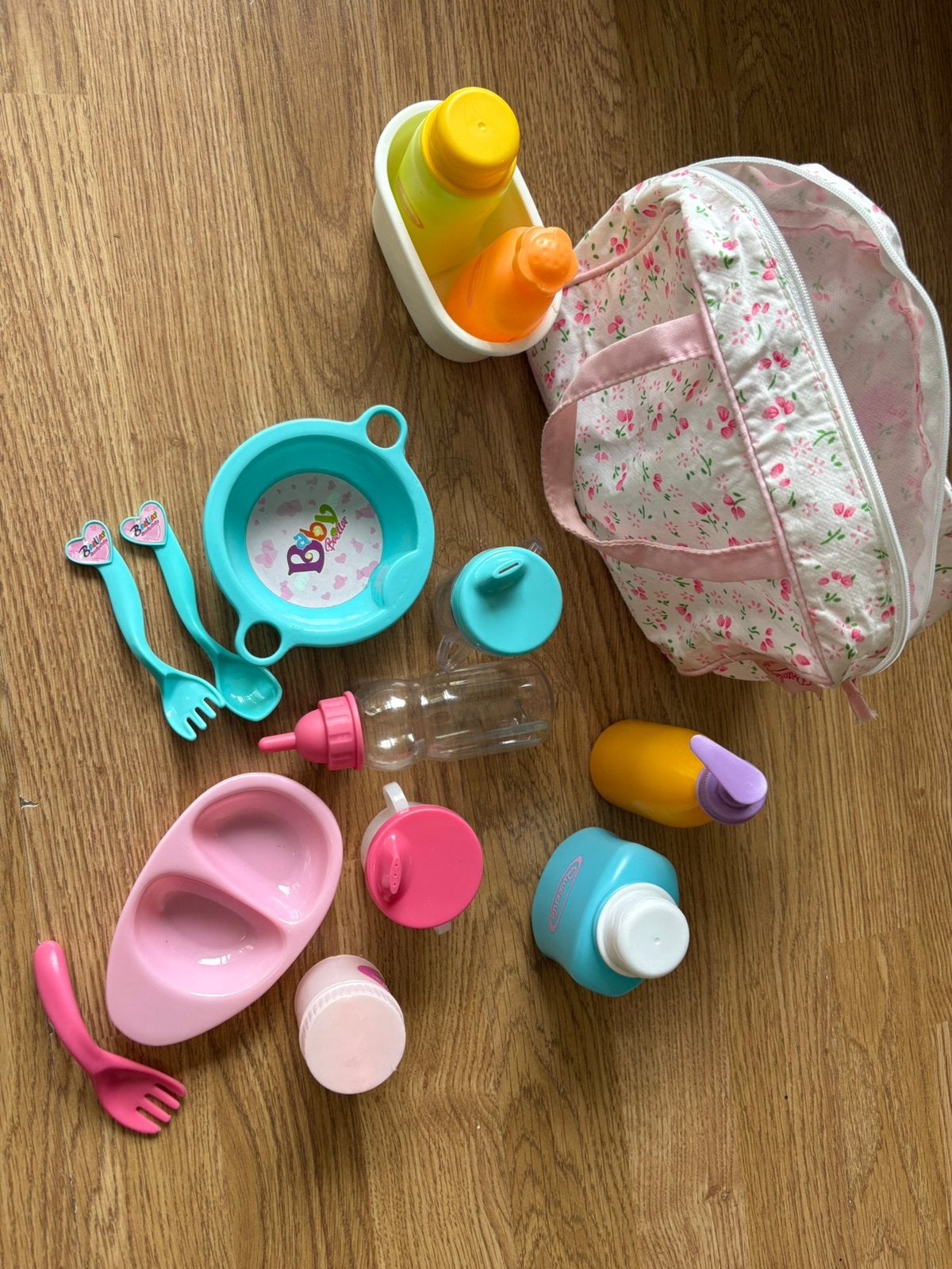 Accessoires pour poupée et sa petite valise, Enlèvement, Utilisé