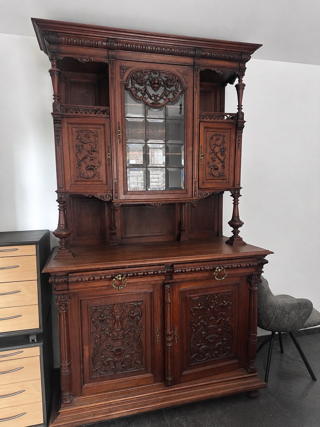 Kast in goede staat, Ophalen