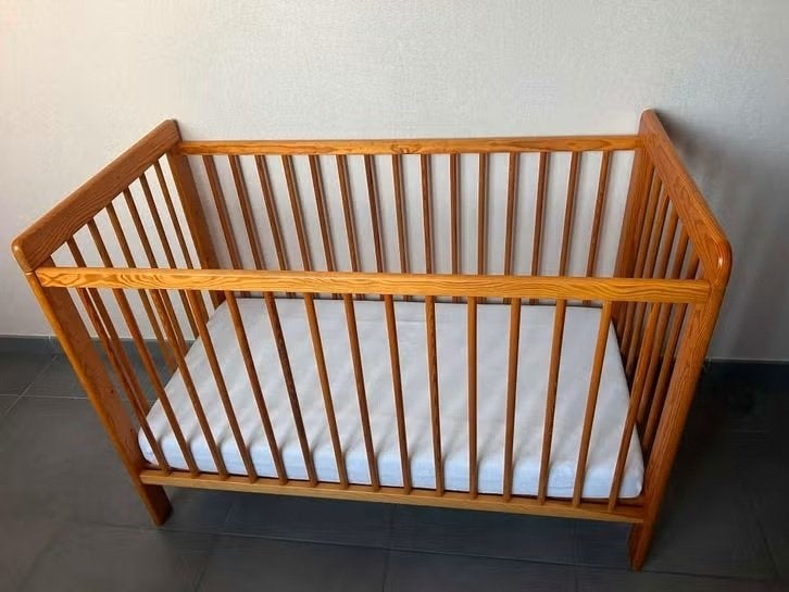 Baby bedje ikea, Matelas, Moins de 70 cm, Enlèvement, Utilisé