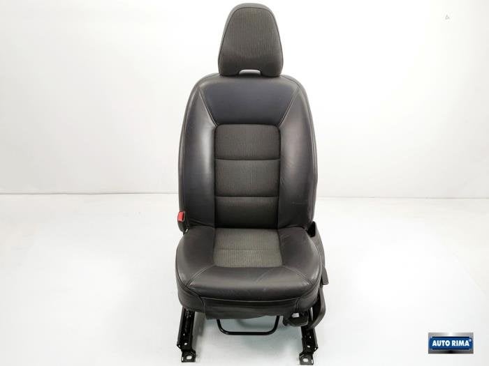Siège gauche d'un Volvo V70, -, 3 mois de garantie, -, -