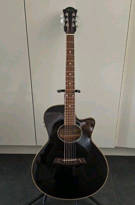Stagg elektro-akoestische folkgitaar / massief ceder top, Muziek en Instrumenten, Behuizingen en Koffers, Ophalen, Gebruikt, Akoestische gitaar