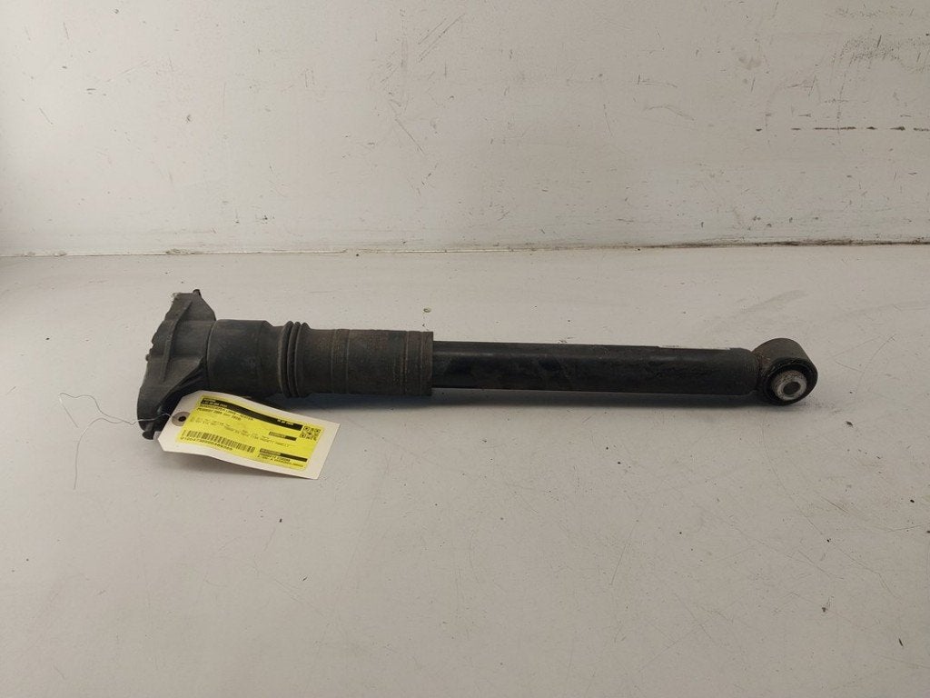 SCHOKBREKER LINKS ACHTER 2008 (UD / UK / UR / US / UX), Kontakt-peugeot@peugeot.com, Gebruikt, Peugeot Deutschland GmbH, Bahnhofsplatz
65423  Rüsselsheim, DE