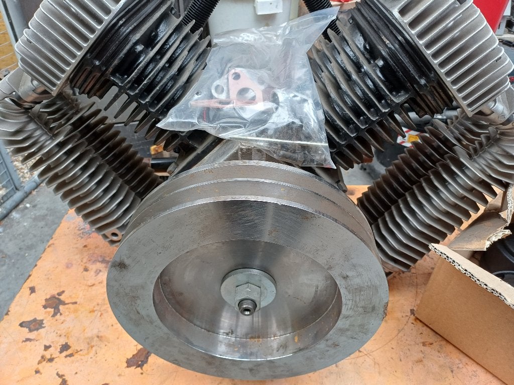 zeer zware compressor  kop kompleet, Doe-het-zelf en Bouw, Ophalen