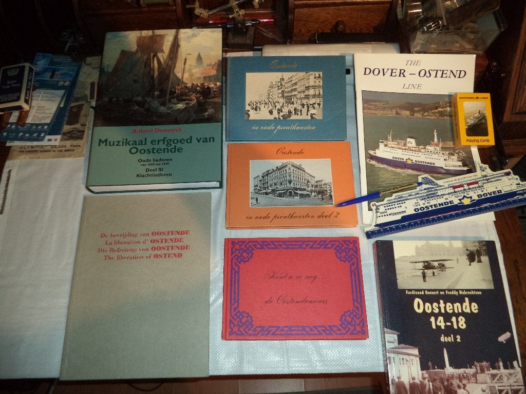 Oostende boekwerken geschiedenis Oostende, Ophalen of Verzenden, Zo goed als nieuw