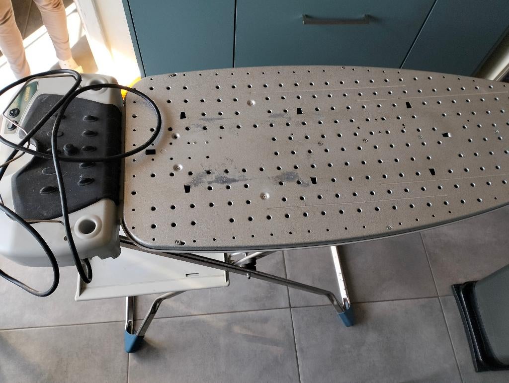 electrische strijkplank, Electroménager, Fers à repasser & Planches à repasser, Enlèvement, Utilisé