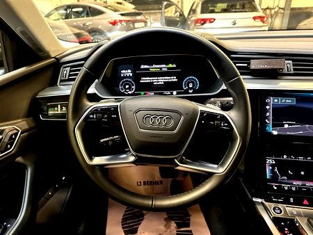 Audi Suv e-tron Advanced 55 quattro 300 kW/408cv, Auto's, Audi, Automaat, Elektrisch, SUV of Terreinwagen, Zilver of Grijs