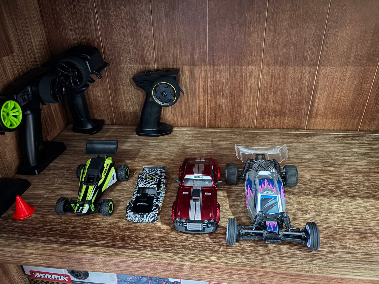 RC-bundel te koop – 4 RC-auto’s, Hobby & Loisirs créatifs, Enlèvement, Comme neuf