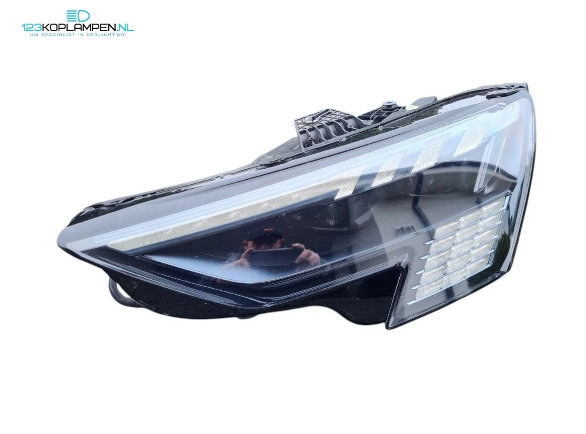 Audi A3 RS3 8Y Matrix Dynamic LED koplamp links 8Y0941035F, -, Origine de la pièce connue, Audi, Utilisé