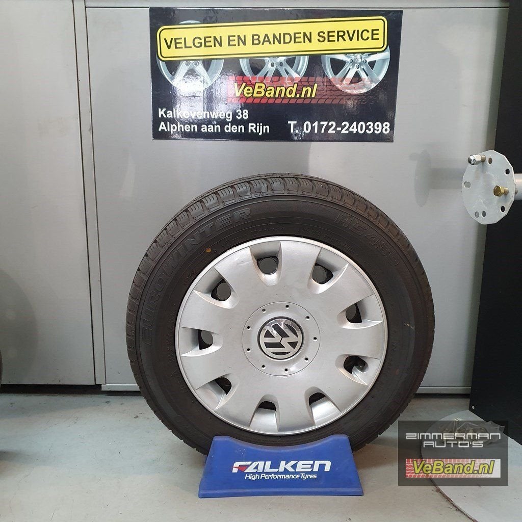 Winterbanden met stalen velgen Volkswagen Golf V, Auto-onderdelen, Banden en Velgen, Ophalen, Gebruikt, 15 inch, -