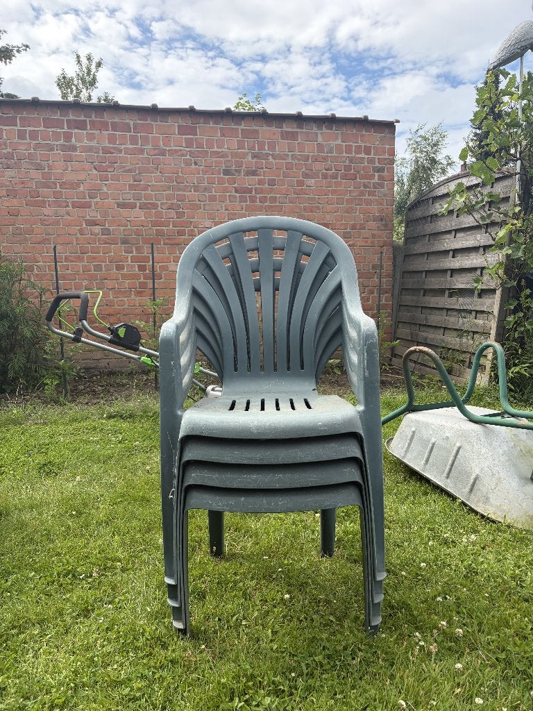 Chaises de jardin à donner, Jardin & Terrasse, Enlèvement, Utilisé, Plastique, Empilable