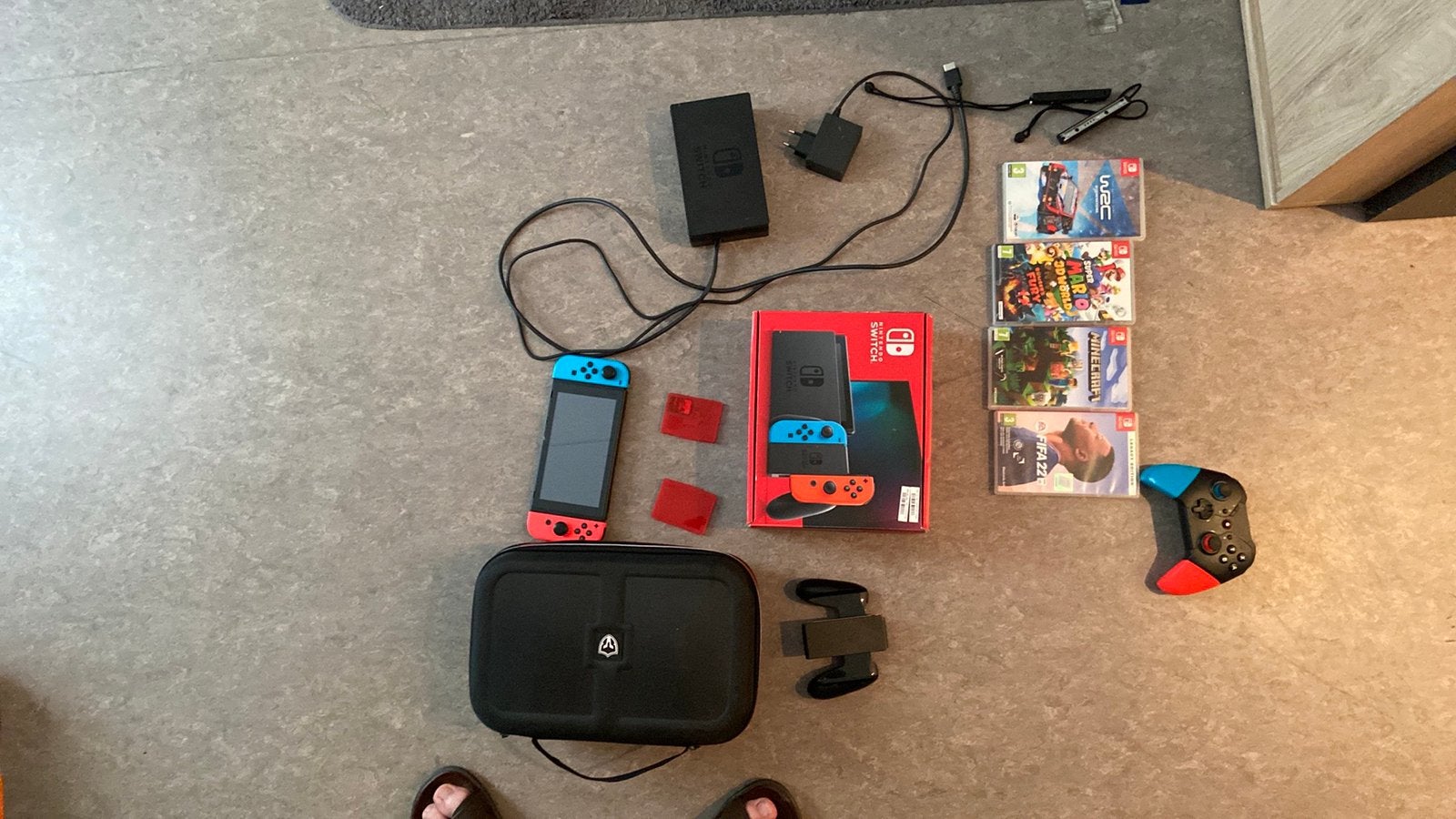 Nintendo switch, Games en Spelcomputers, Spelcomputers | Overige, Ophalen, Nintendo, Zo goed als nieuw
