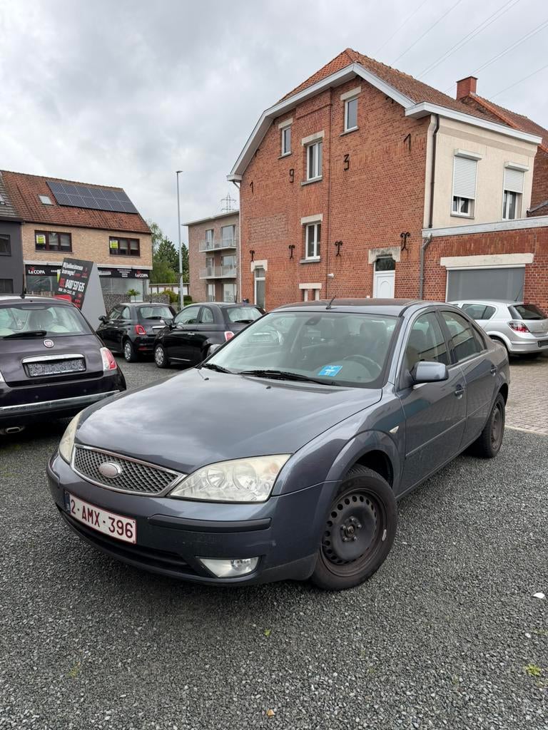 Ford Mondeo 2004 benzine Euro 4 start rijdt goed!, Auto's, 4 cilinders, Mondeo, Bedrijf, 5 deurs