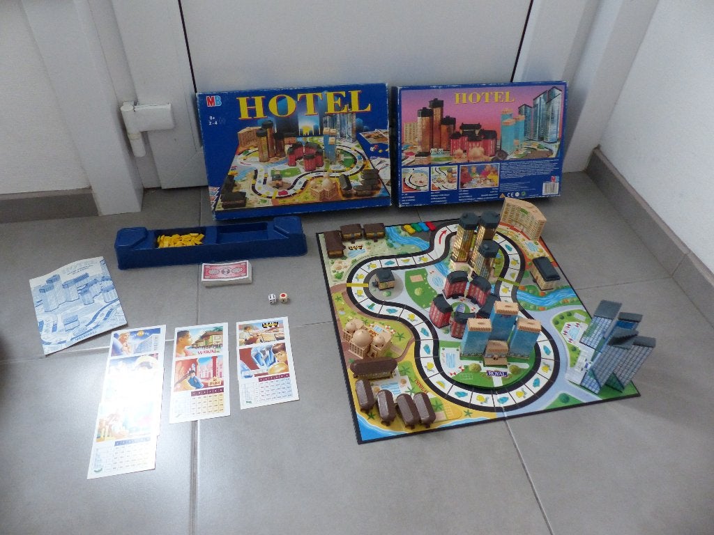 Bordspel Hotel MB - complete en nette staat!, Ophalen of Verzenden, Zo goed als nieuw, MB